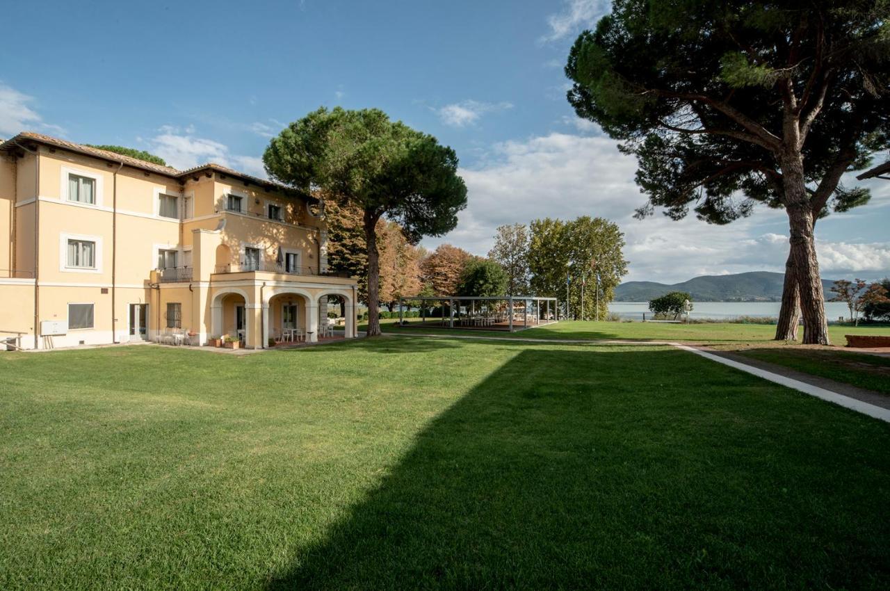 Isola Polvese Resort Castiglione del Lago Exterior photo